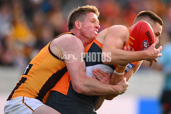 AFL 2024 Round 21 - GWS v Hawthorn - A-52532629