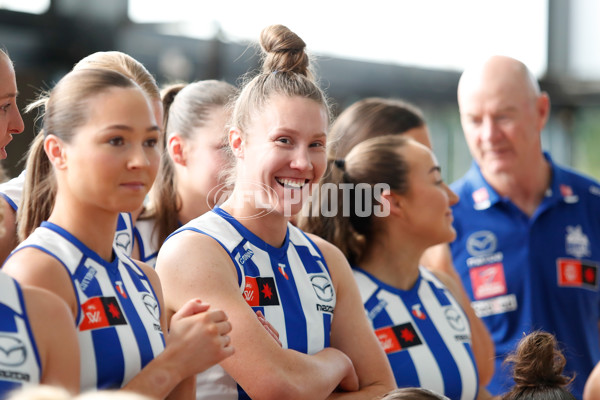 AFLW 2024 Media - North Melbourne Team Photo Day - A-52598956