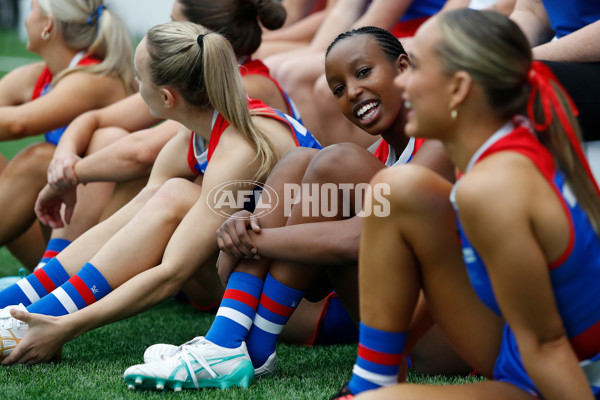 AFLW 2024 Media - Western Bulldogs Team Photo Day - A-52617192