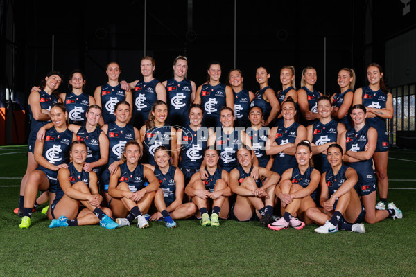 AFLW 2024 Media - Carlton Team Photo Day - A-52618978