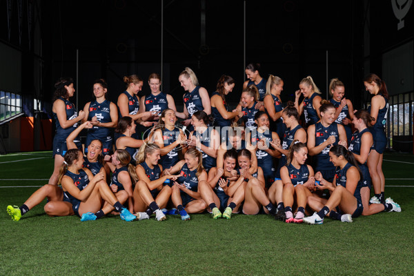 AFLW 2024 Media - Carlton Team Photo Day - A-52620772