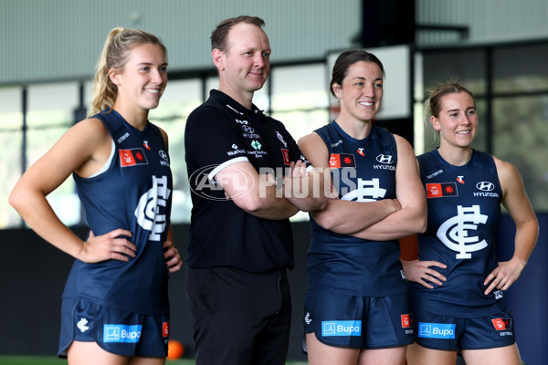 AFLW 2024 Media - Carlton Team Photo Day - A-52622750