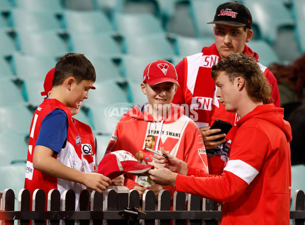 AFL 2024 Round 22 - Sydney v Collingwood - A-52623668
