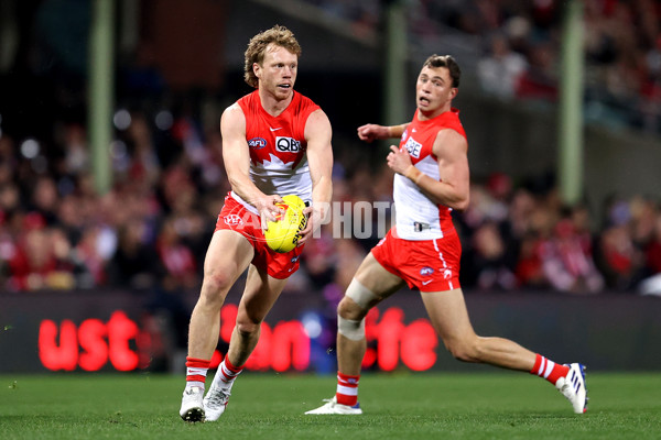 AFL 2024 Round 22 - Sydney v Collingwood - A-52626022