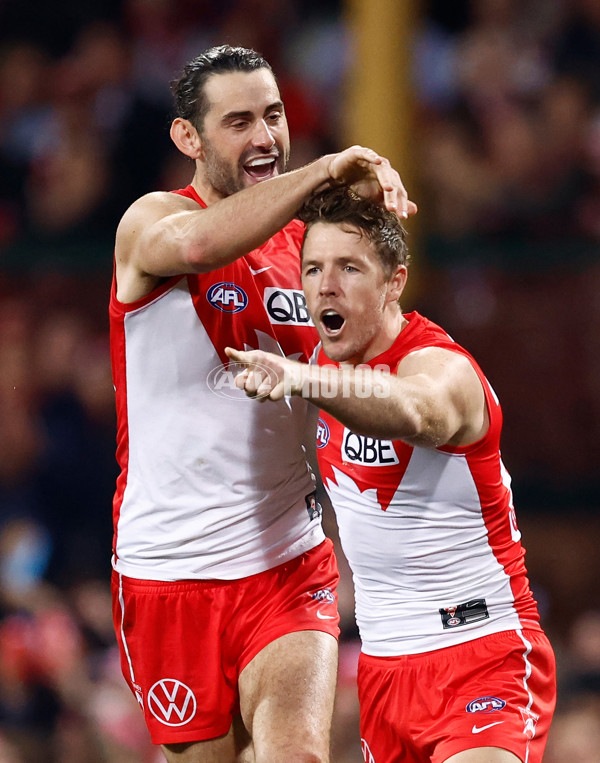 AFL 2024 Round 22 - Sydney v Collingwood - A-52626036