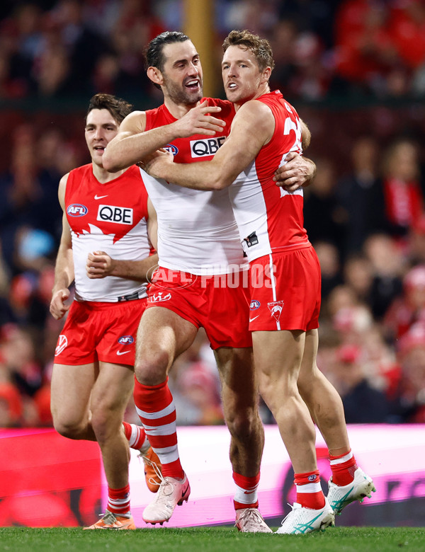 AFL 2024 Round 22 - Sydney v Collingwood - A-52626039