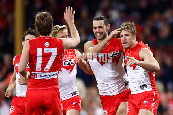 AFL 2024 Round 22 - Sydney v Collingwood - A-52626517