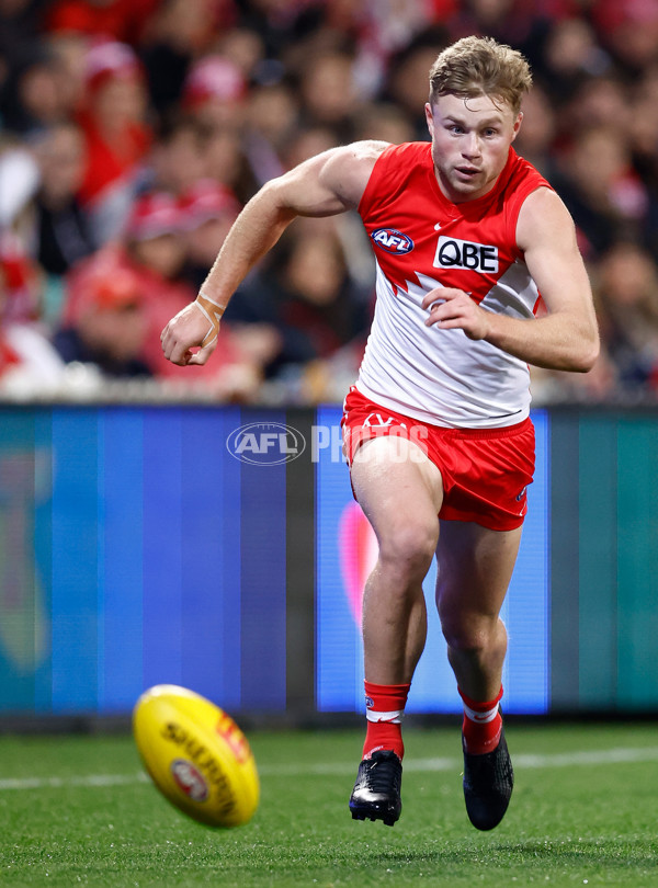 AFL 2024 Round 22 - Sydney v Collingwood - A-52628385