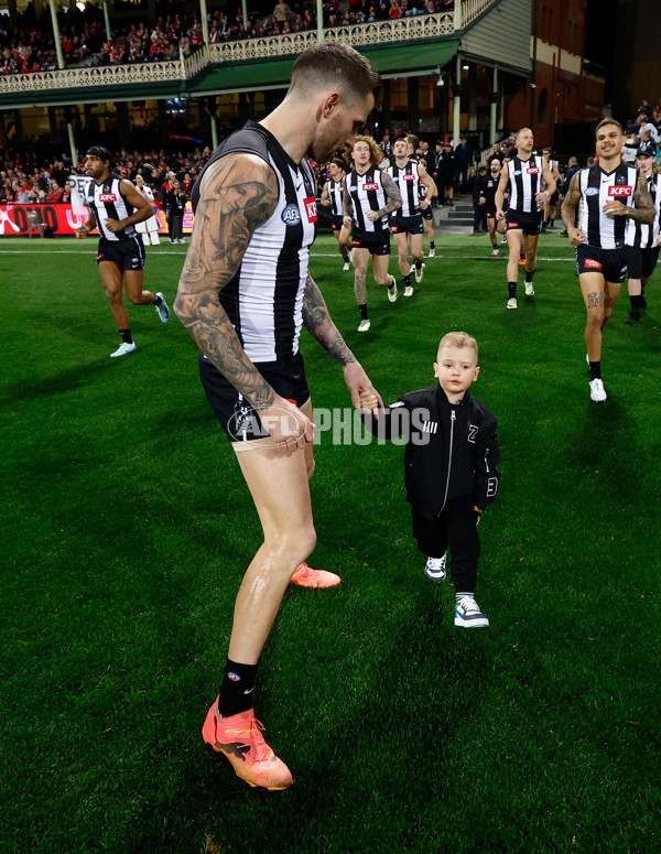 AFL 2024 Round 22 - Sydney v Collingwood - A-52628398