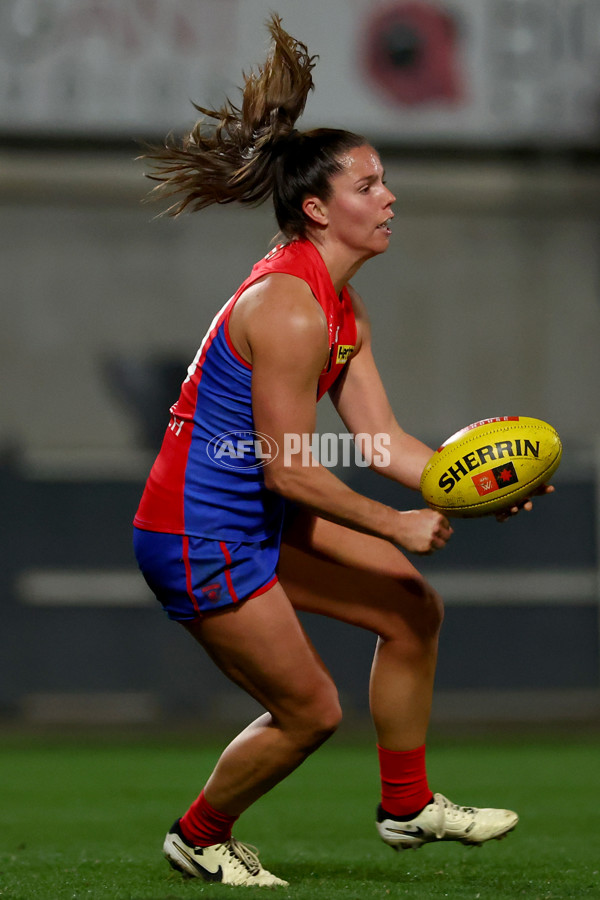 AFLW 2024 Match Simulation - Carlton v Melbourne - A-52628409