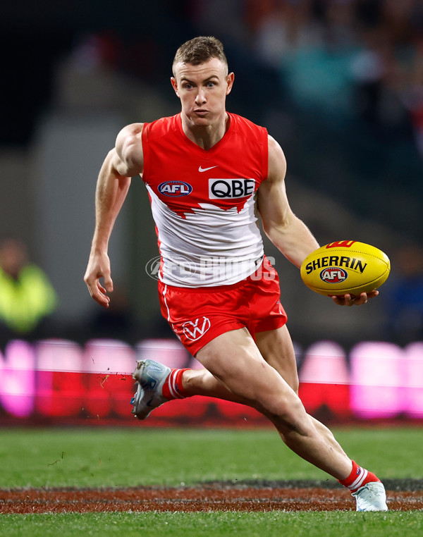 AFL 2024 Round 22 - Sydney v Collingwood - A-52628422