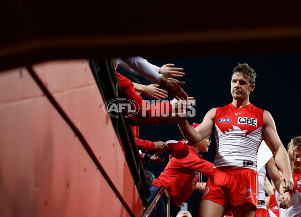 AFL 2024 Round 22 - Sydney v Collingwood - A-52631600