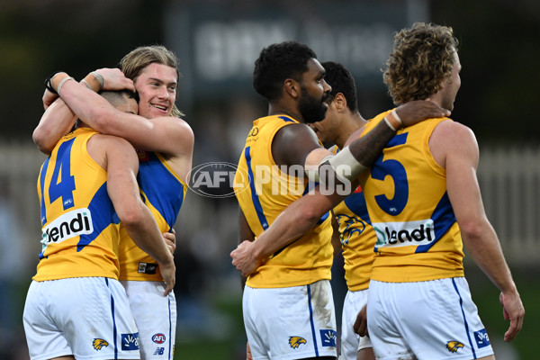 AFL 2024 Round 22 - North Melbourne v West Coast - A-52655297