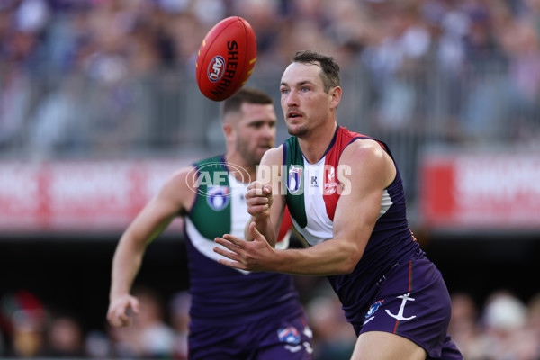 AFL 2024 Round 22 - Fremantle v Geelong - A-52655459