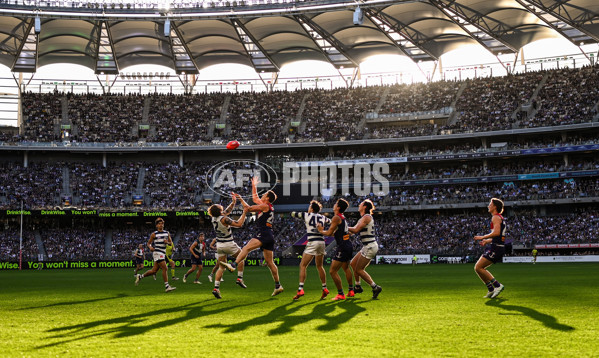 AFL 2024 Round 22 - Fremantle v Geelong - A-52665040