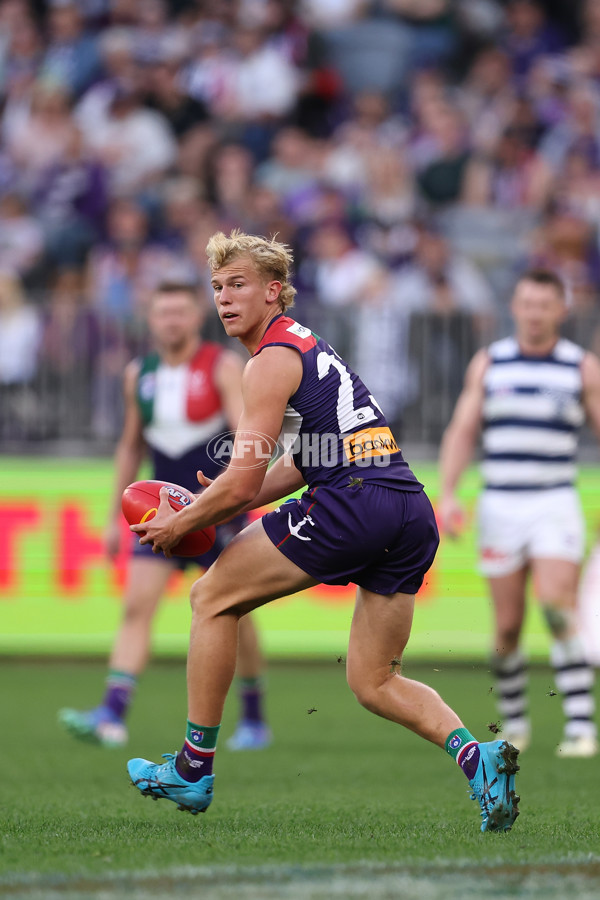 AFL 2024 Round 22 - Fremantle v Geelong - A-52686112