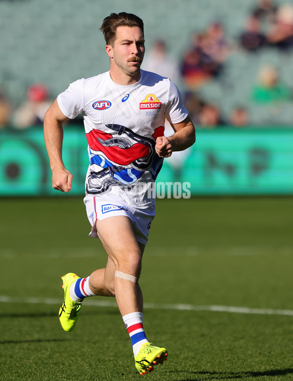 AFL 2024 Round 22 - Adelaide v Western Bulldogs - A-52699666