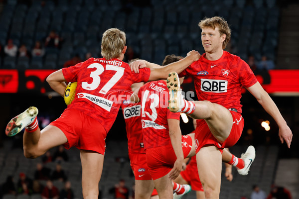 AFL 2024 Round 23 - Essendon v Sydney - A-53045621