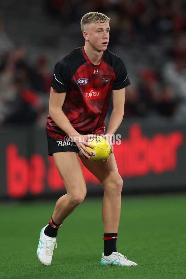 AFL 2024 Round 23 - Essendon v Sydney - A-53045909