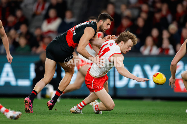 AFL 2024 Round 23 - Essendon v Sydney - A-53046000