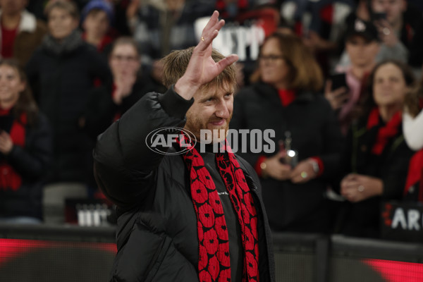 AFL 2024 Round 23 - Essendon v Sydney - A-53048243
