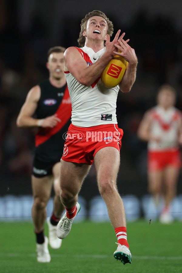 AFL 2024 Round 23 - Essendon v Sydney - A-53048261