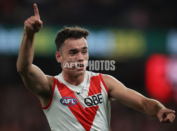 AFL 2024 Round 23 - Essendon v Sydney - A-53048265