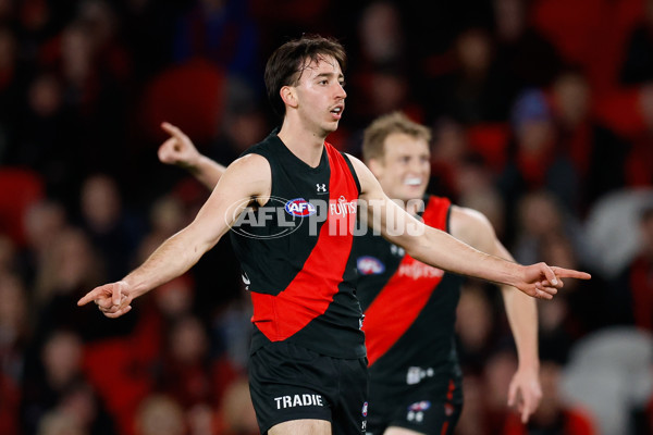 AFL 2024 Round 23 - Essendon v Sydney - A-53048268