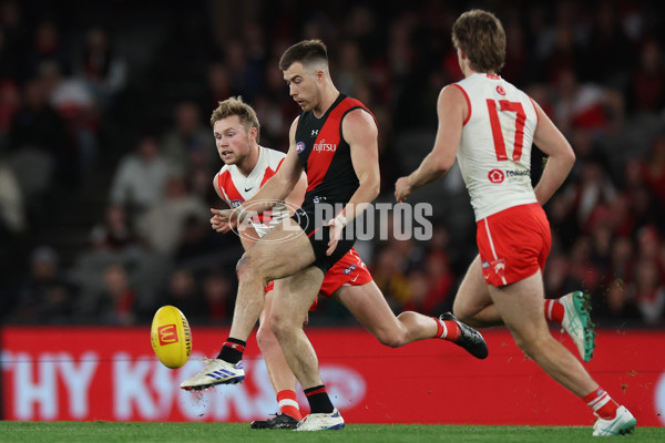 AFL 2024 Round 23 - Essendon v Sydney - A-53048296