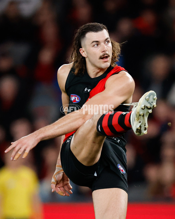 AFL 2024 Round 23 - Essendon v Sydney - A-53048302