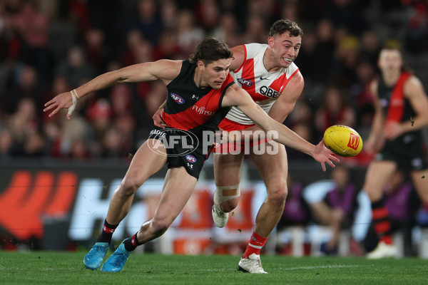 AFL 2024 Round 23 - Essendon v Sydney - A-53048348