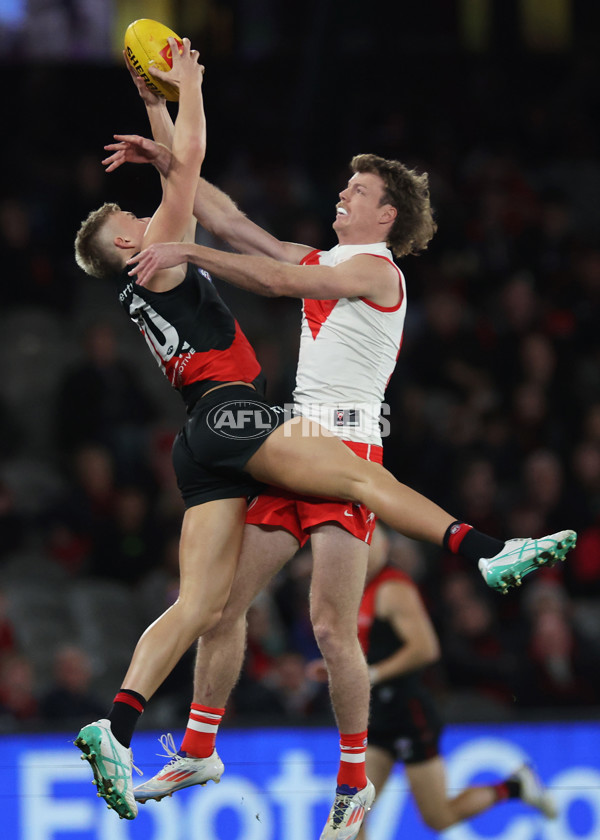 AFL 2024 Round 23 - Essendon v Sydney - A-53048350