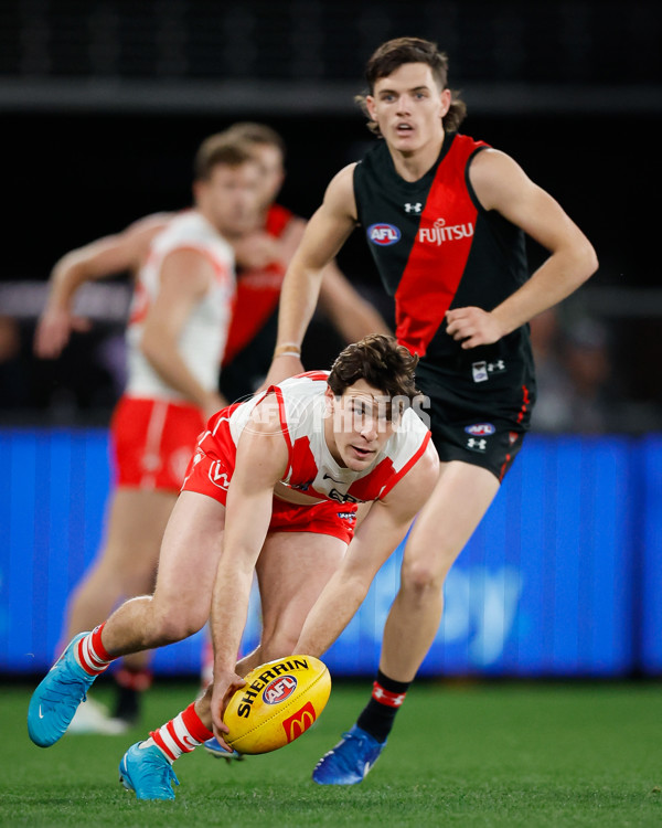AFL 2024 Round 23 - Essendon v Sydney - A-53048361
