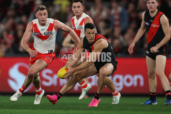 AFL 2024 Round 23 - Essendon v Sydney - A-53048392