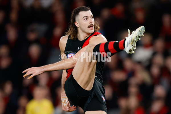 AFL 2024 Round 23 - Essendon v Sydney - A-53048393