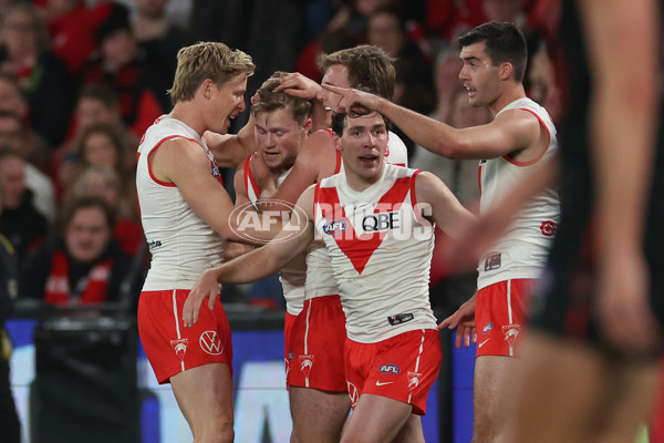 AFL 2024 Round 23 - Essendon v Sydney - A-53048418