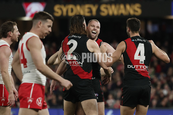 AFL 2024 Round 23 - Essendon v Sydney - A-53050657