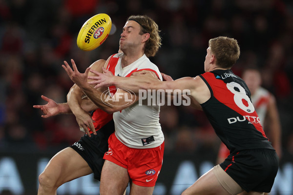 AFL 2024 Round 23 - Essendon v Sydney - A-53050711