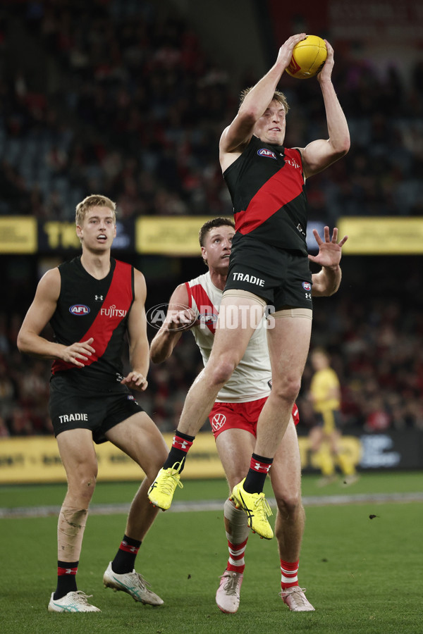 AFL 2024 Round 23 - Essendon v Sydney - A-53050730