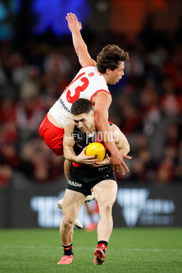 AFL 2024 Round 23 - Essendon v Sydney - A-53050733