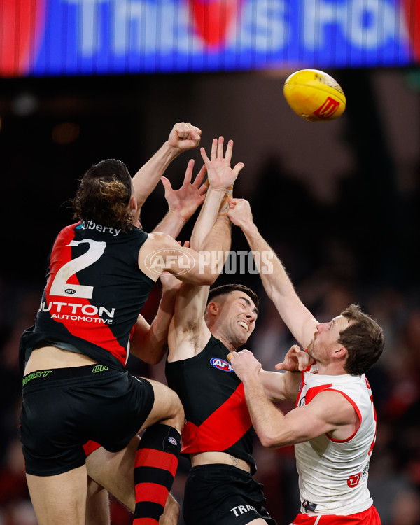 AFL 2024 Round 23 - Essendon v Sydney - A-53050741