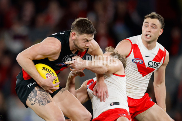 AFL 2024 Round 23 - Essendon v Sydney - A-53050957