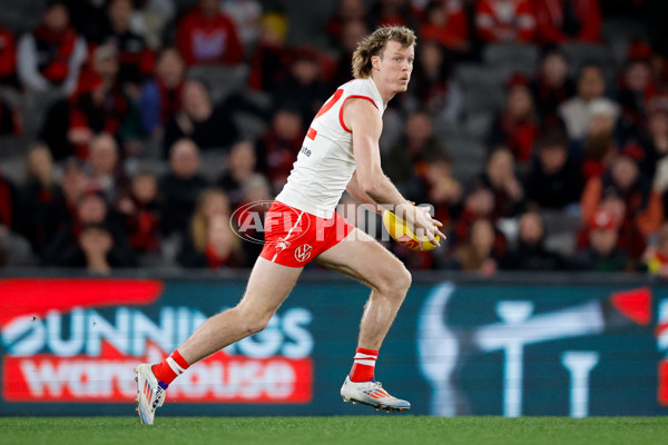 AFL 2024 Round 23 - Essendon v Sydney - A-53050958