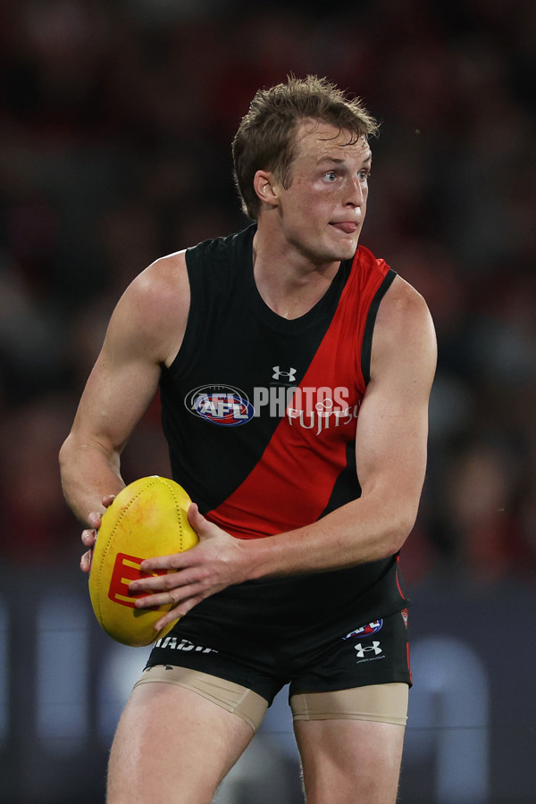 AFL 2024 Round 23 - Essendon v Sydney - A-53051005