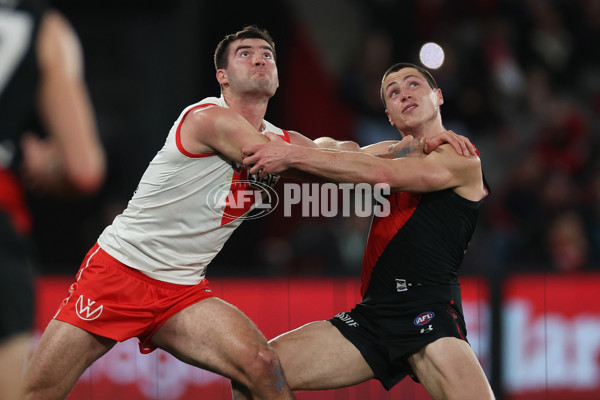 AFL 2024 Round 23 - Essendon v Sydney - A-53051006