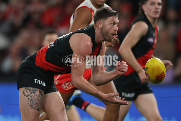 AFL 2024 Round 23 - Essendon v Sydney - A-53051014