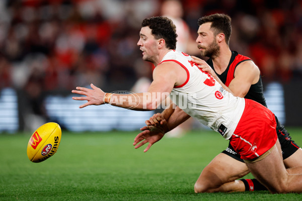 AFL 2024 Round 23 - Essendon v Sydney - A-53051032