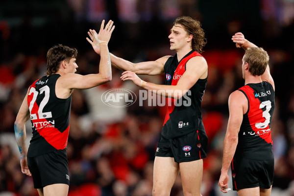 AFL 2024 Round 23 - Essendon v Sydney - A-53051035