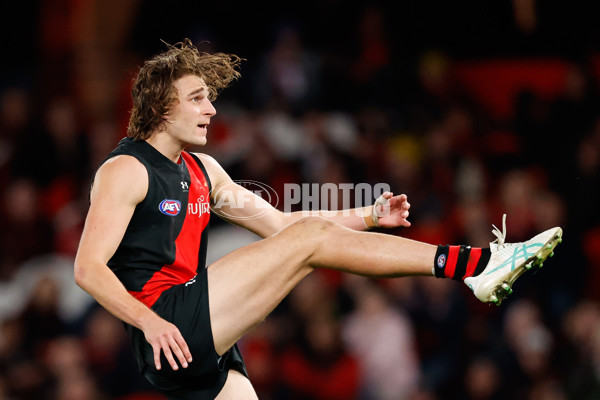 AFL 2024 Round 23 - Essendon v Sydney - A-53051037