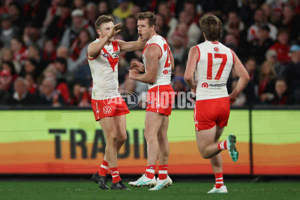 AFL 2024 Round 23 - Essendon v Sydney - A-53053415